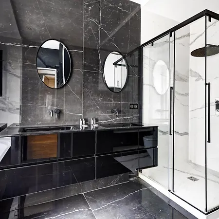 5023 Philibert - Elegant 17eme Apartment *