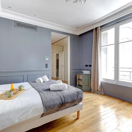 5023 Philibert - Elegant 17eme Parigi